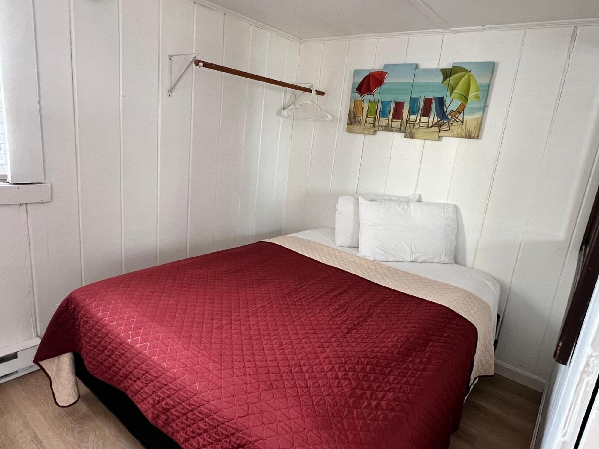Nautical Beach Properties Hampton Esterno foto