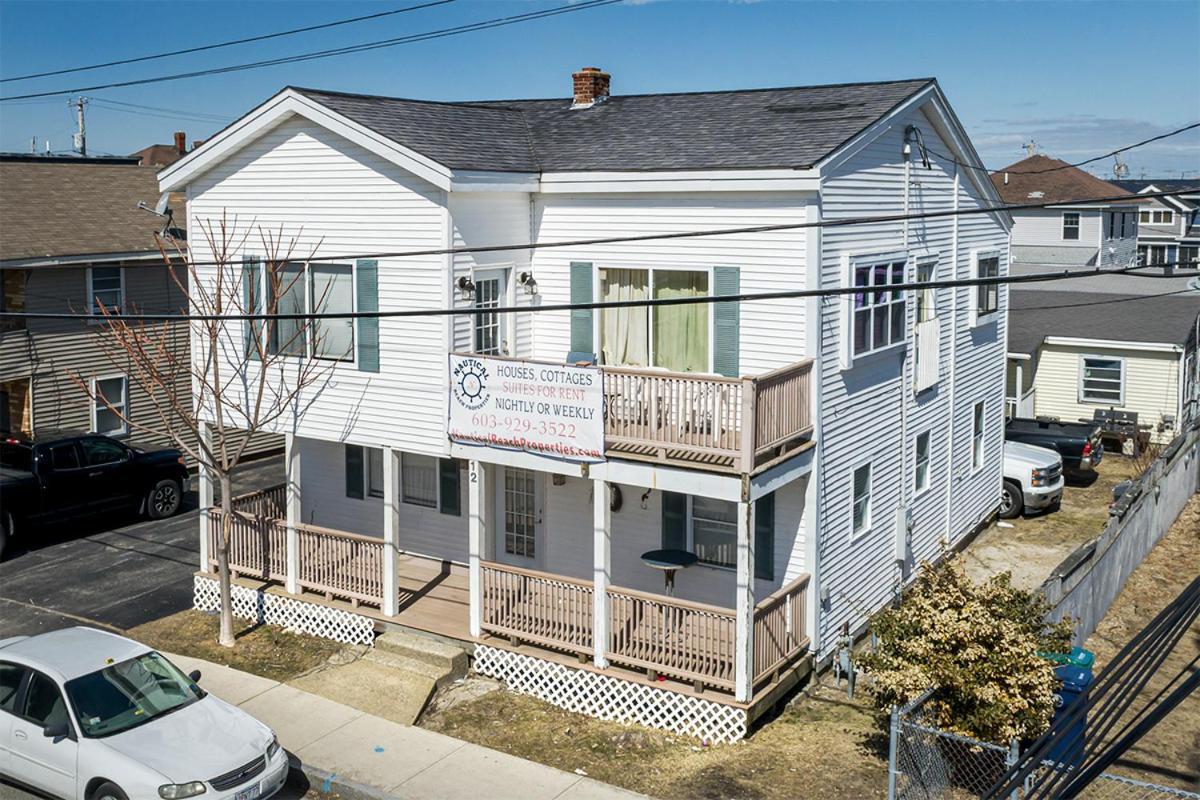 Nautical Beach Properties Hampton Esterno foto