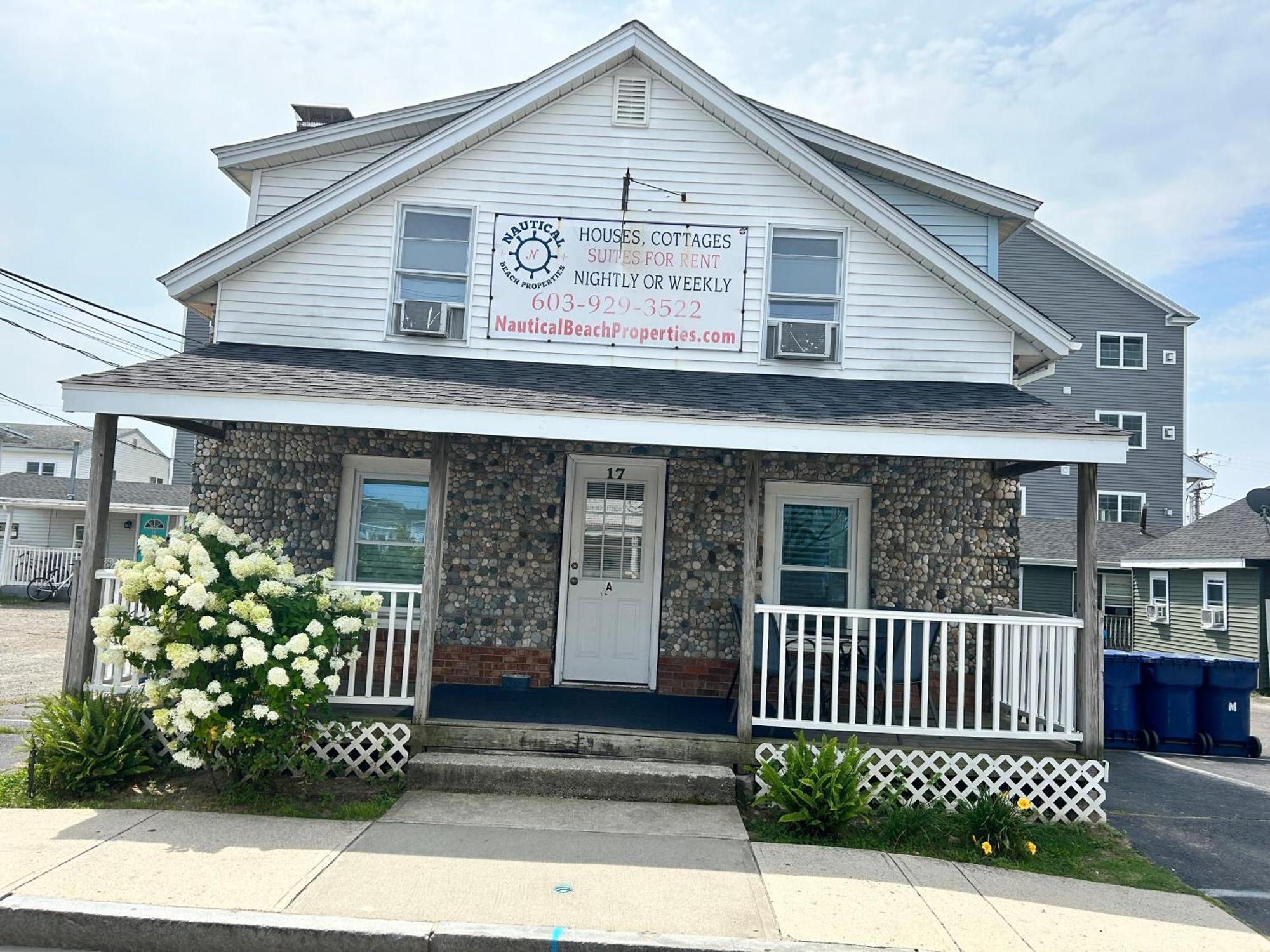 Nautical Beach Properties Hampton Esterno foto