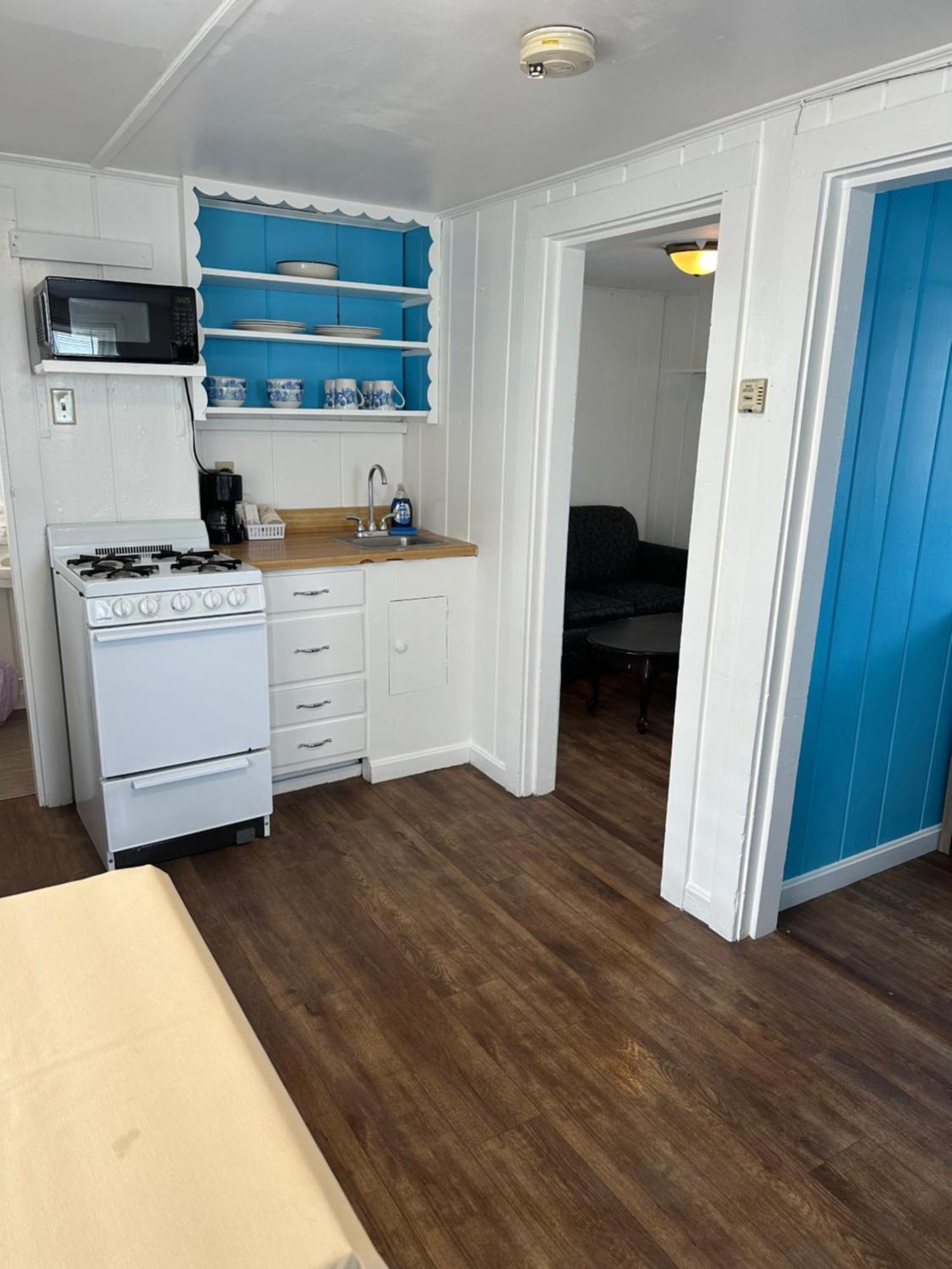 Nautical Beach Properties Hampton Esterno foto